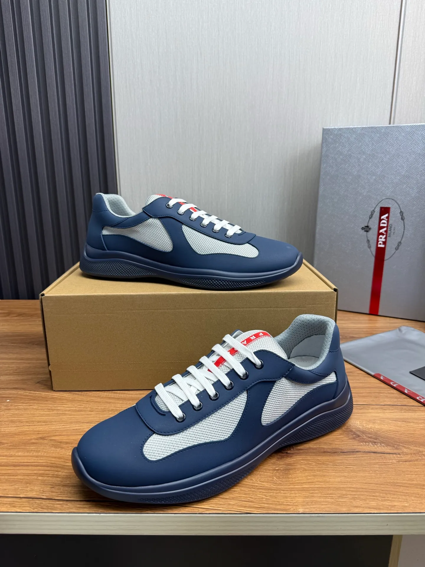 Men's shoes 640💰 [PRADA] Hot selling items🔥Must be recommended every day~~ Official website synchronized, 1:1 high quality shipments✔️ Imported cowhide fabric, rubber material + cowhide lining, original bottom, high-end airplane box packaging🎁 38-45 (38.45 custom-made, non-returnable)